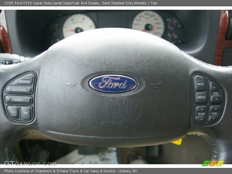 Controls of 2005 F350 Super Duty Lariat SuperCab 4x4 Dually