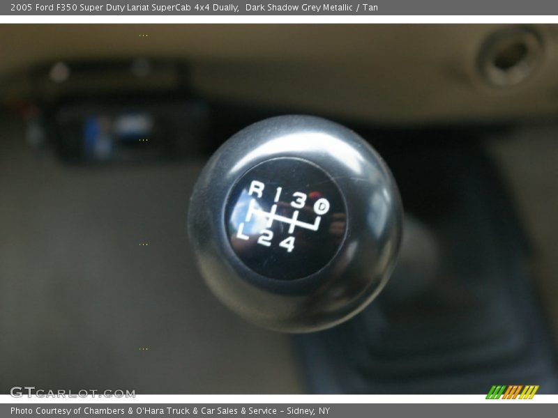  2005 F350 Super Duty Lariat SuperCab 4x4 Dually 6 Speed Manual Shifter