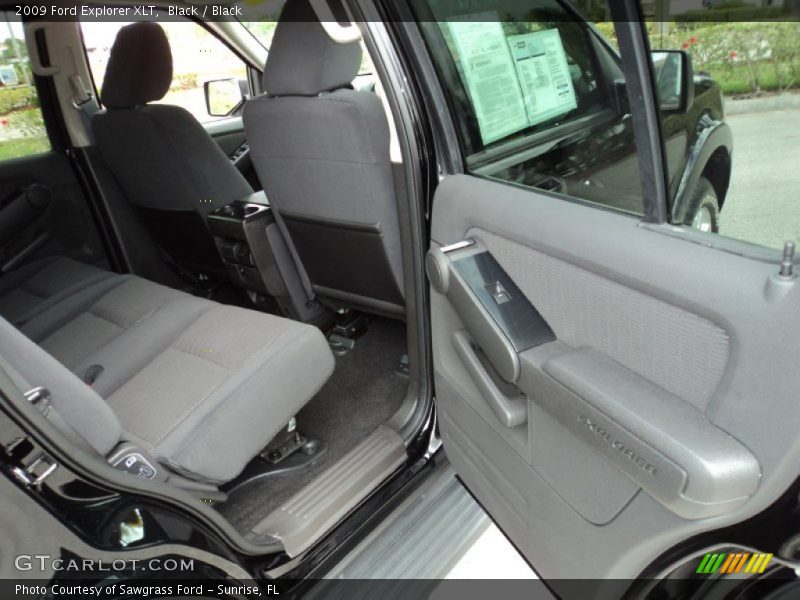  2009 Explorer XLT Black Interior