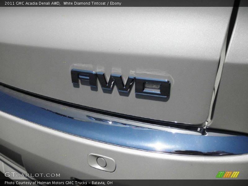 White Diamond Tintcoat / Ebony 2011 GMC Acadia Denali AWD