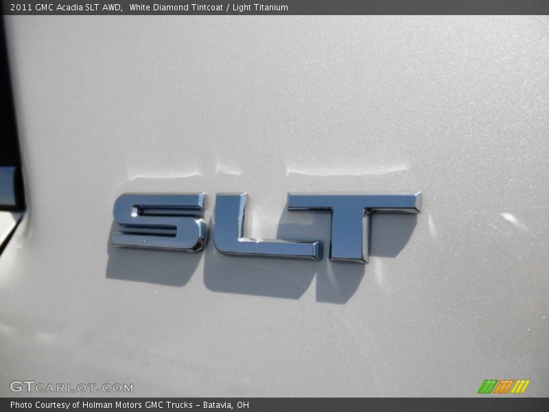 White Diamond Tintcoat / Light Titanium 2011 GMC Acadia SLT AWD