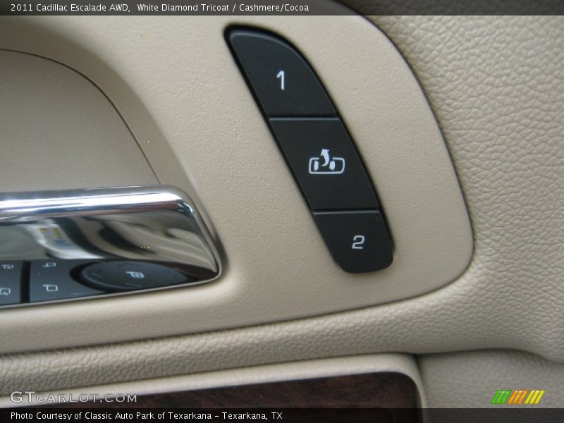 Controls of 2011 Escalade AWD
