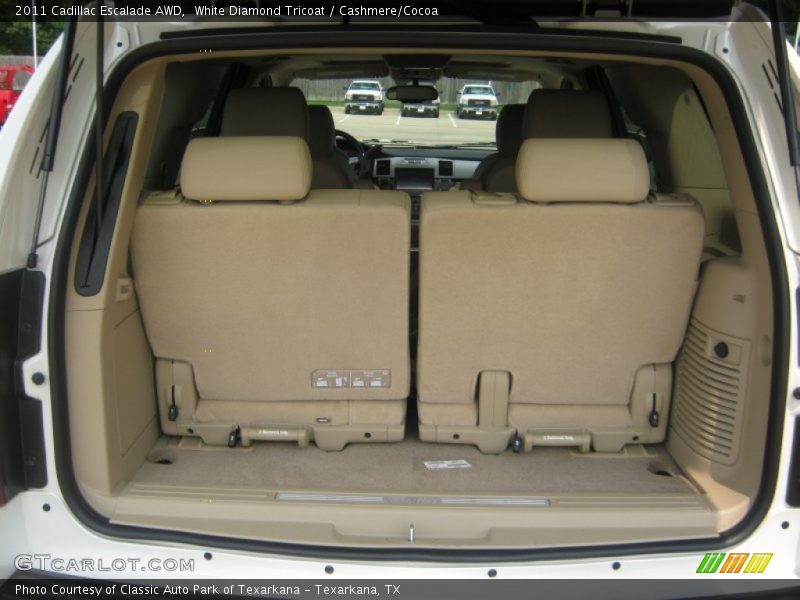  2011 Escalade AWD Trunk