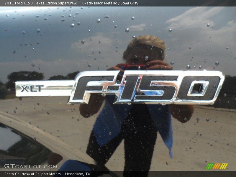 Tuxedo Black Metallic / Steel Gray 2011 Ford F150 Texas Edition SuperCrew