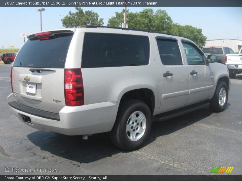 Silver Birch Metallic / Light Titanium/Dark Titanium 2007 Chevrolet Suburban 1500 LS