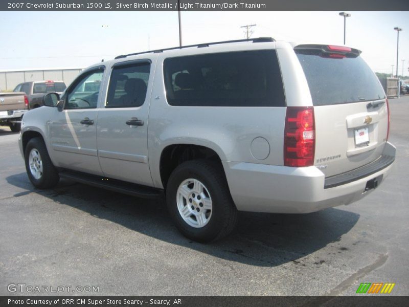 Silver Birch Metallic / Light Titanium/Dark Titanium 2007 Chevrolet Suburban 1500 LS