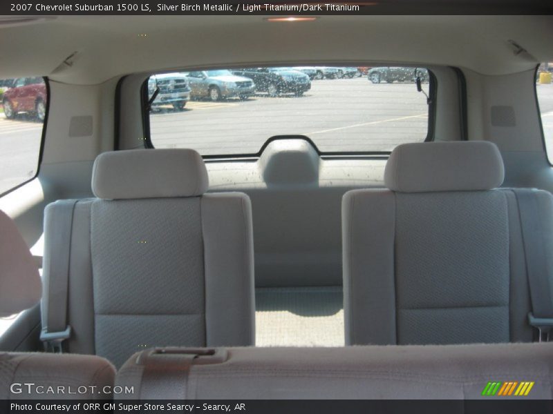 Silver Birch Metallic / Light Titanium/Dark Titanium 2007 Chevrolet Suburban 1500 LS