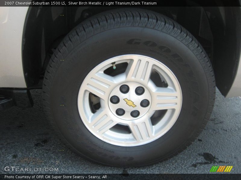 Silver Birch Metallic / Light Titanium/Dark Titanium 2007 Chevrolet Suburban 1500 LS
