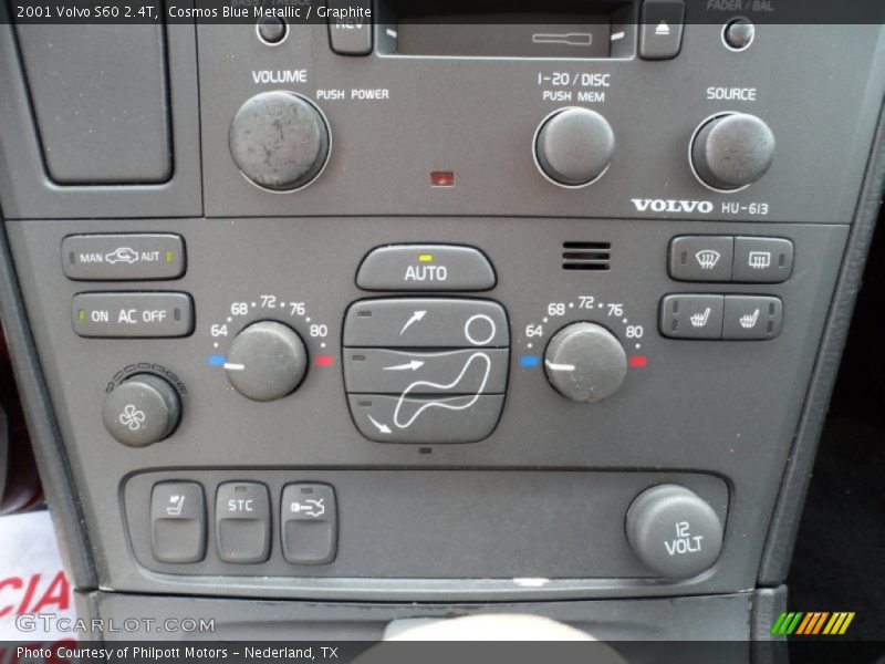 Cosmos Blue Metallic / Graphite 2001 Volvo S60 2.4T