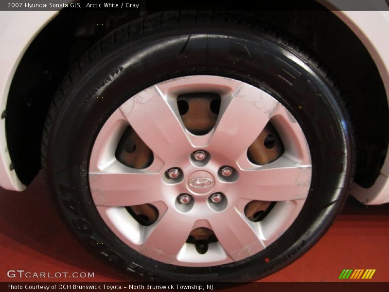 Arctic White / Gray 2007 Hyundai Sonata GLS