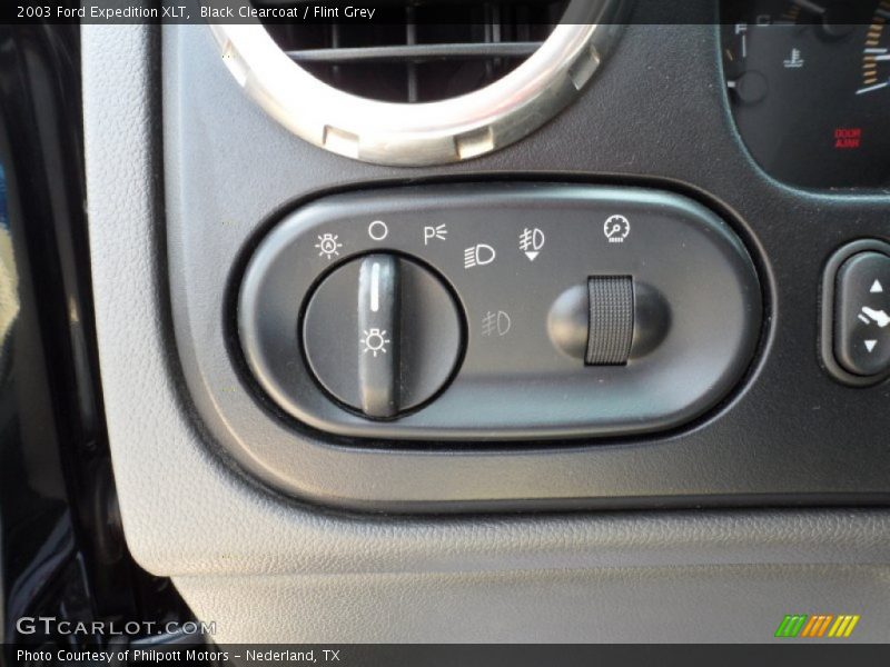 Black Clearcoat / Flint Grey 2003 Ford Expedition XLT