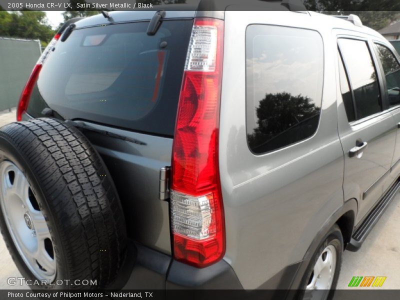 Satin Silver Metallic / Black 2005 Honda CR-V LX