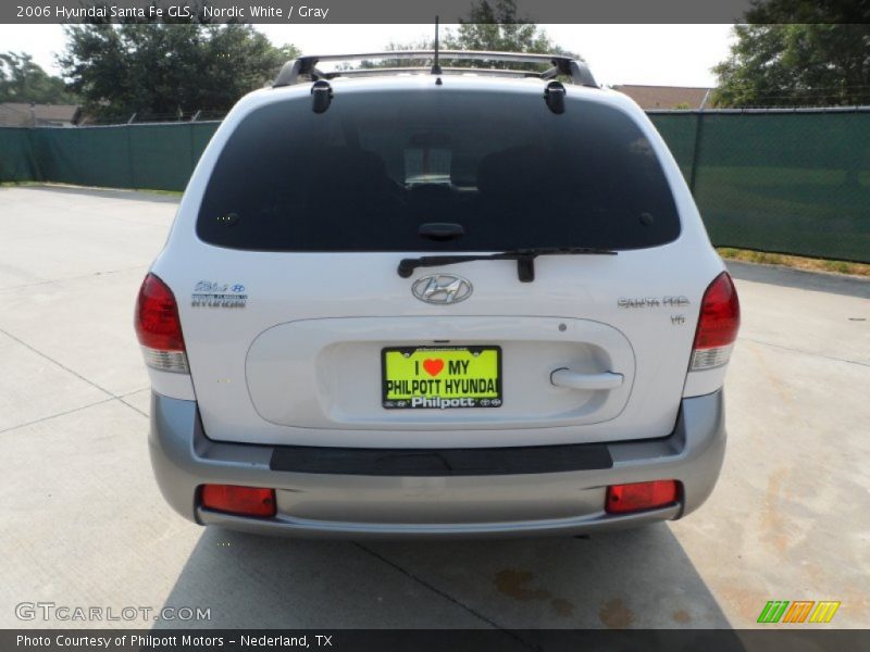 Nordic White / Gray 2006 Hyundai Santa Fe GLS