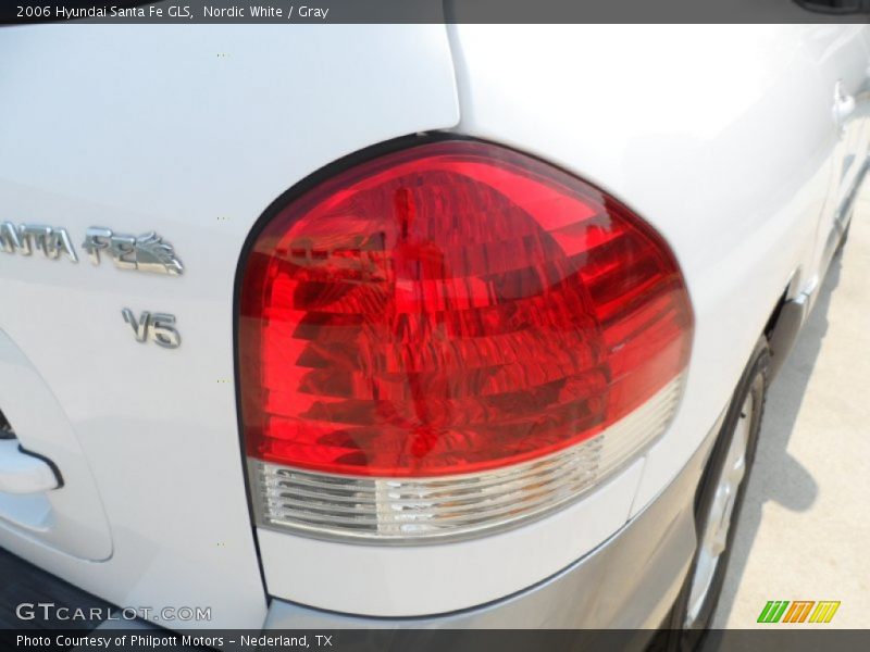 Nordic White / Gray 2006 Hyundai Santa Fe GLS