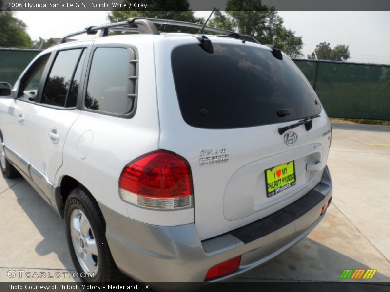 Nordic White / Gray 2006 Hyundai Santa Fe GLS