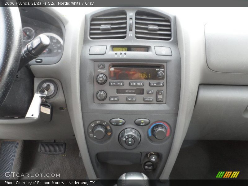 Nordic White / Gray 2006 Hyundai Santa Fe GLS