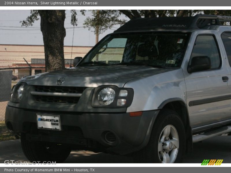 Silver Lightning Metallic / Charcoal 2004 Nissan Xterra