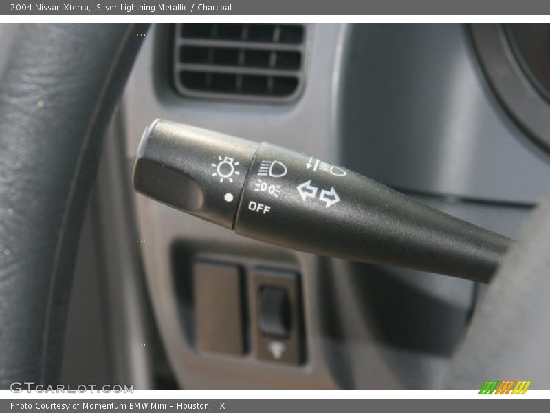 Silver Lightning Metallic / Charcoal 2004 Nissan Xterra