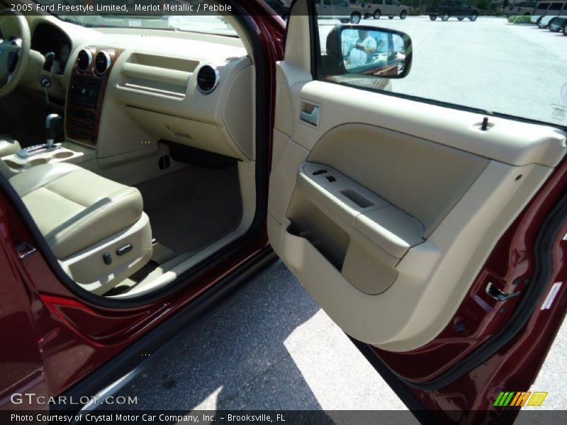 Merlot Metallic / Pebble 2005 Ford Freestyle Limited