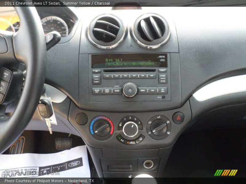 Controls of 2011 Aveo LT Sedan