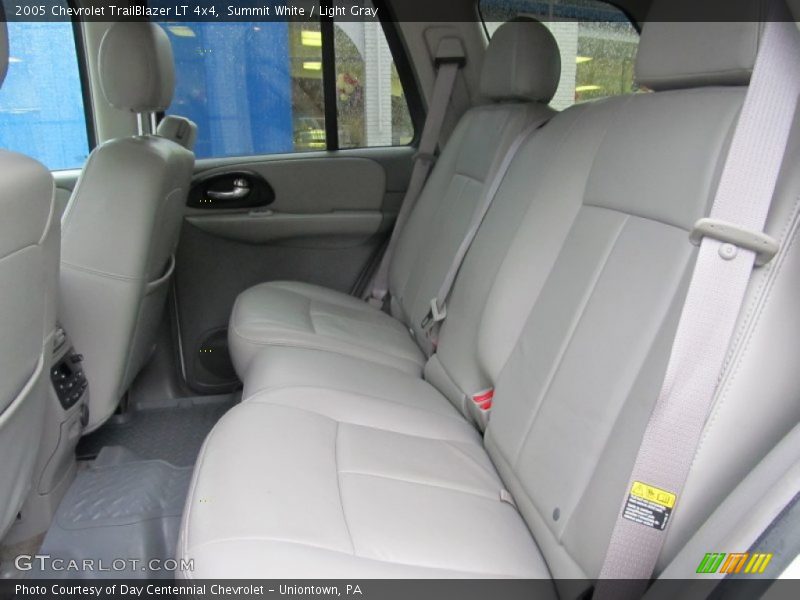 Summit White / Light Gray 2005 Chevrolet TrailBlazer LT 4x4
