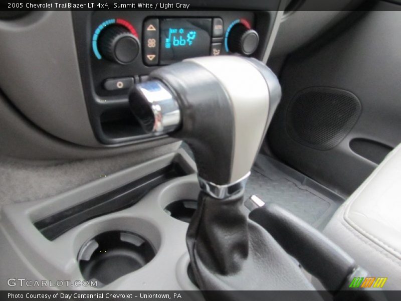 Summit White / Light Gray 2005 Chevrolet TrailBlazer LT 4x4