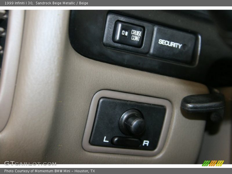 Sandrock Beige Metallic / Beige 1999 Infiniti I 30