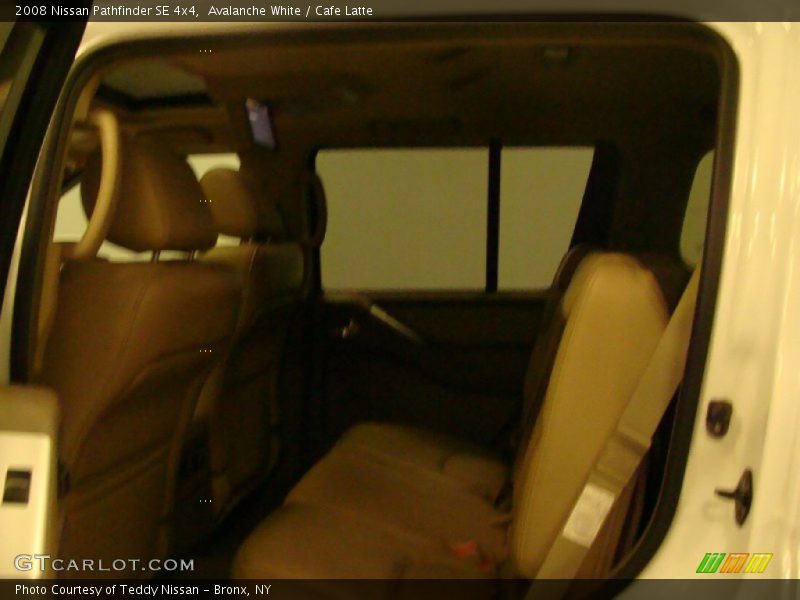 Avalanche White / Cafe Latte 2008 Nissan Pathfinder SE 4x4