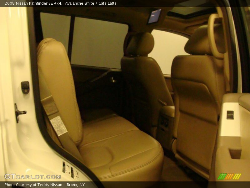 Avalanche White / Cafe Latte 2008 Nissan Pathfinder SE 4x4