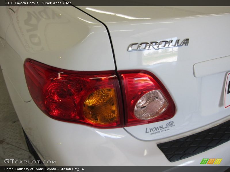 Super White / Ash 2010 Toyota Corolla
