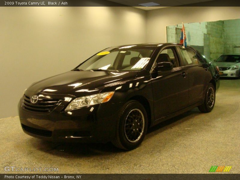 Black / Ash 2009 Toyota Camry LE