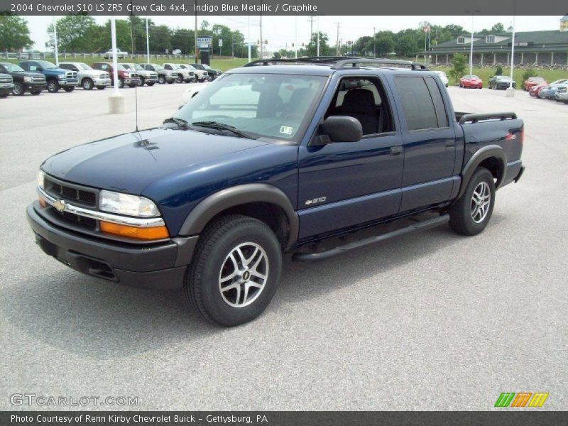 Front 3/4 View of 2004 S10 LS ZR5 Crew Cab 4x4