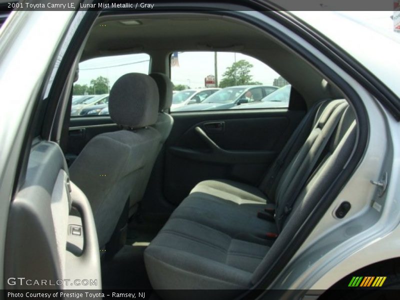 Lunar Mist Metallic / Gray 2001 Toyota Camry LE