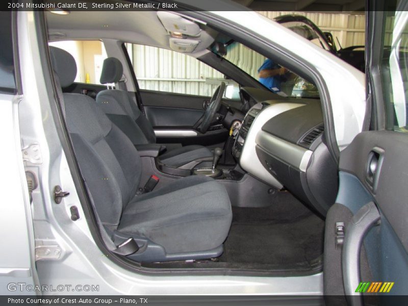 Sterling Silver Metallic / Black 2004 Mitsubishi Galant DE