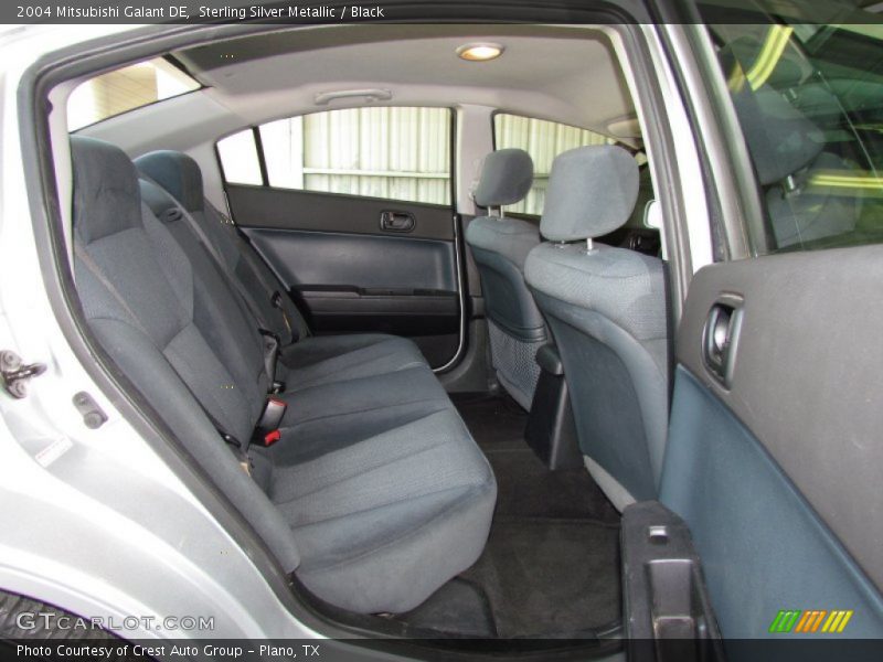 Sterling Silver Metallic / Black 2004 Mitsubishi Galant DE