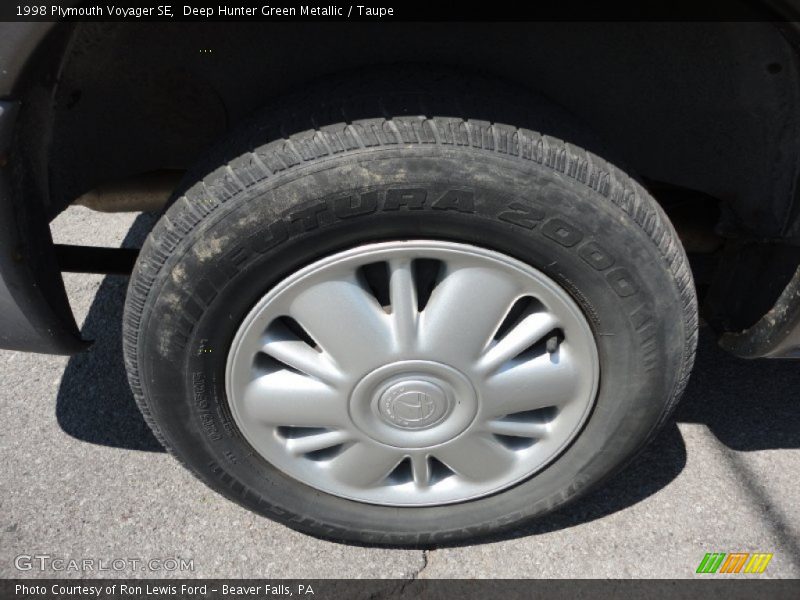 Deep Hunter Green Metallic / Taupe 1998 Plymouth Voyager SE