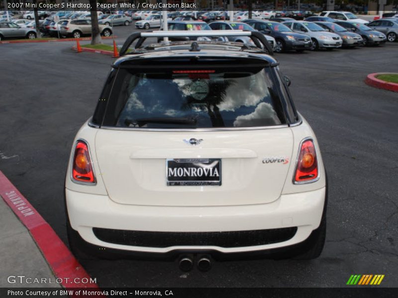 Pepper White / Grey/Carbon Black 2007 Mini Cooper S Hardtop