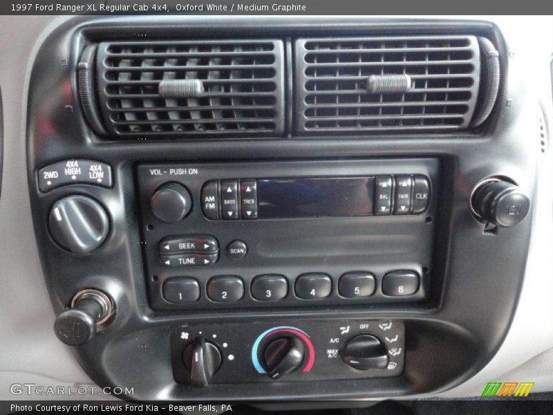 Oxford White / Medium Graphite 1997 Ford Ranger XL Regular Cab 4x4
