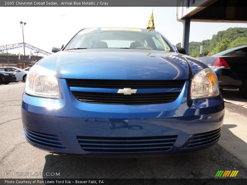 Arrival Blue Metallic / Gray 2005 Chevrolet Cobalt Sedan
