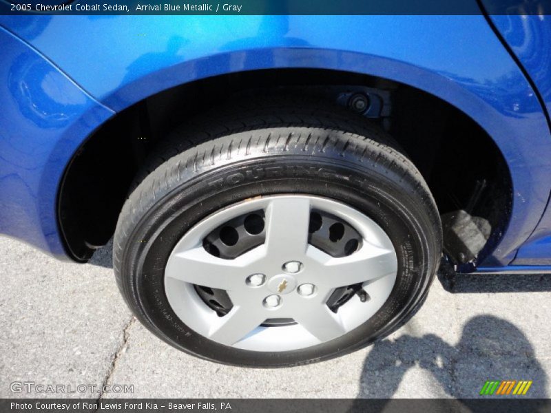 Arrival Blue Metallic / Gray 2005 Chevrolet Cobalt Sedan