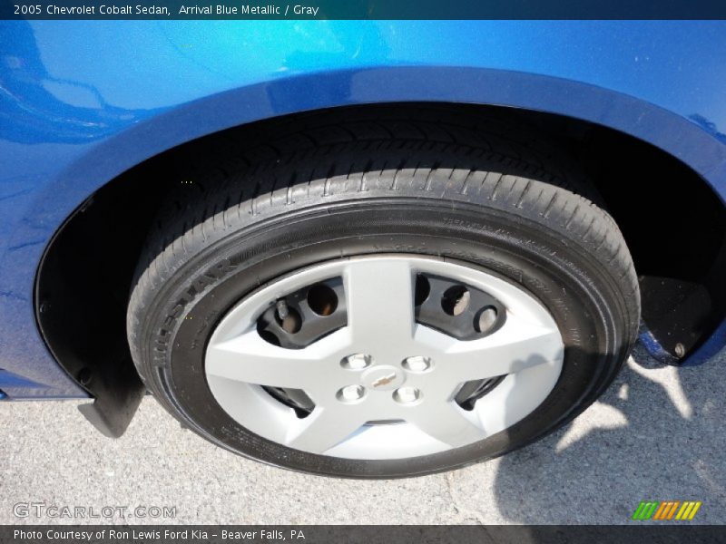 Arrival Blue Metallic / Gray 2005 Chevrolet Cobalt Sedan
