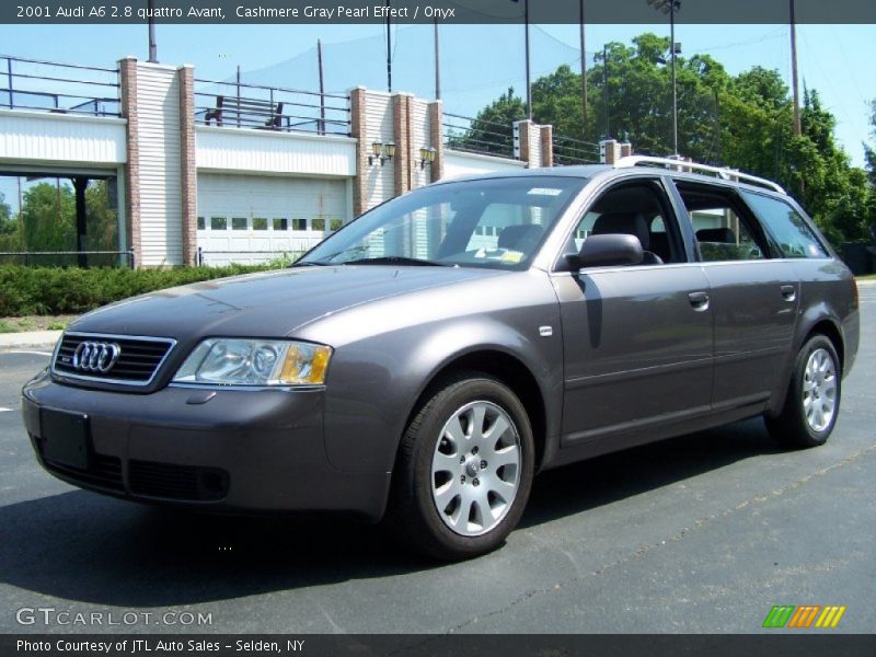 Front 3/4 View of 2001 A6 2.8 quattro Avant