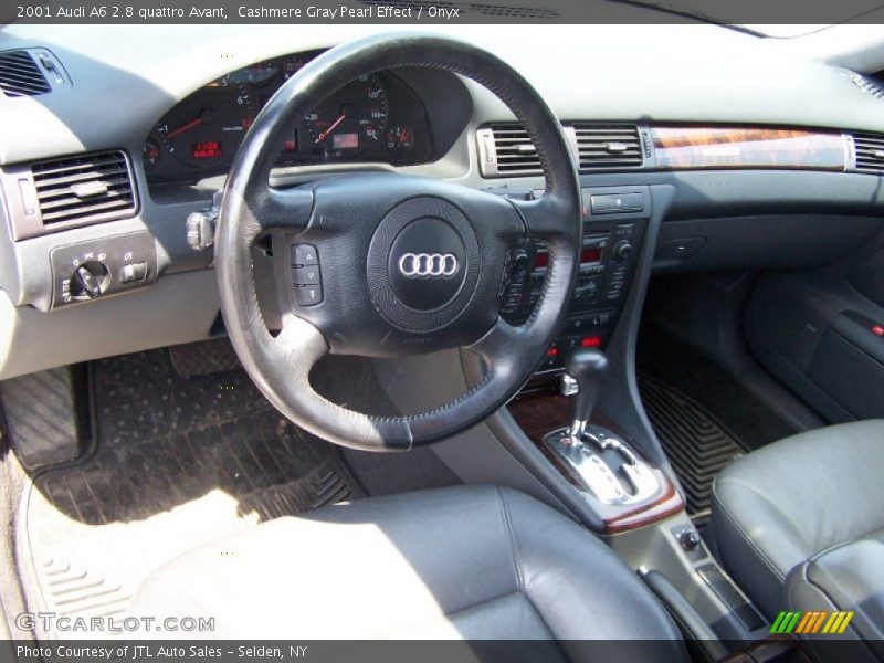 Dashboard of 2001 A6 2.8 quattro Avant