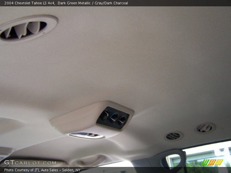 Dark Green Metallic / Gray/Dark Charcoal 2004 Chevrolet Tahoe LS 4x4