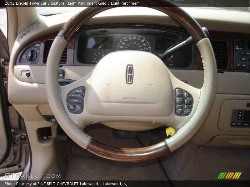  2002 Town Car Signature Steering Wheel