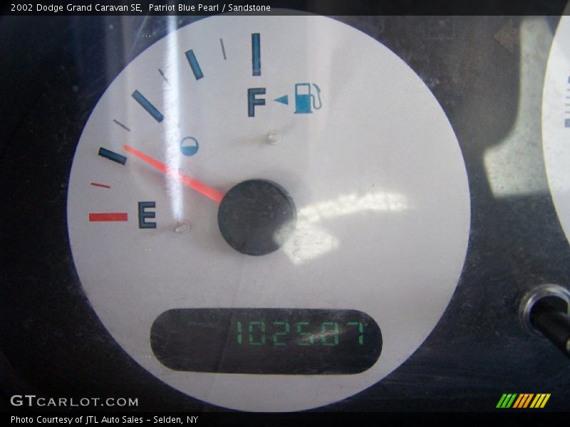 Patriot Blue Pearl / Sandstone 2002 Dodge Grand Caravan SE