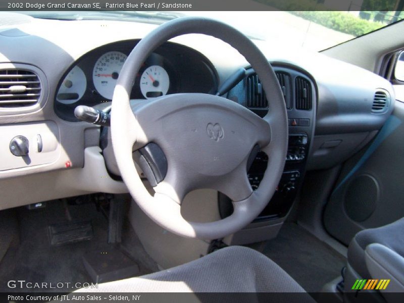 Patriot Blue Pearl / Sandstone 2002 Dodge Grand Caravan SE