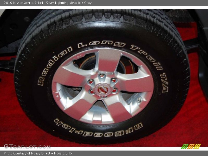 Silver Lightning Metallic / Gray 2010 Nissan Xterra S 4x4