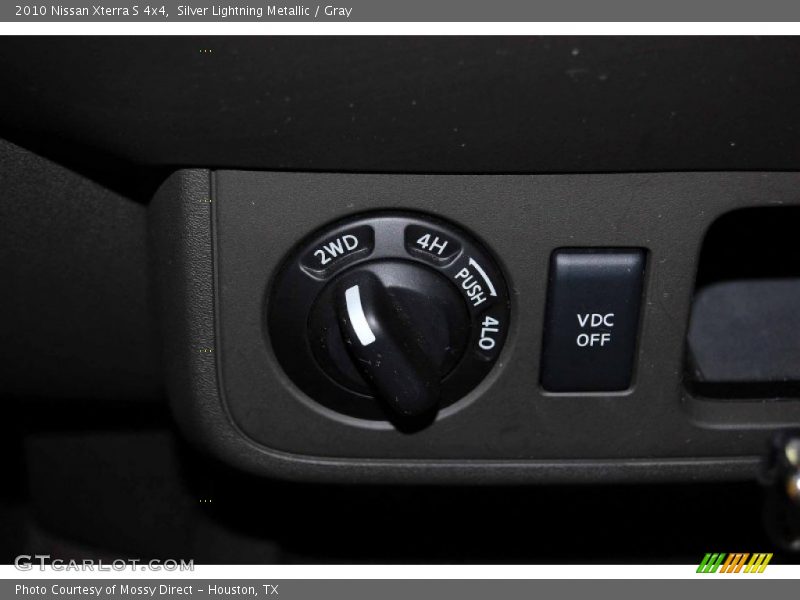 Silver Lightning Metallic / Gray 2010 Nissan Xterra S 4x4