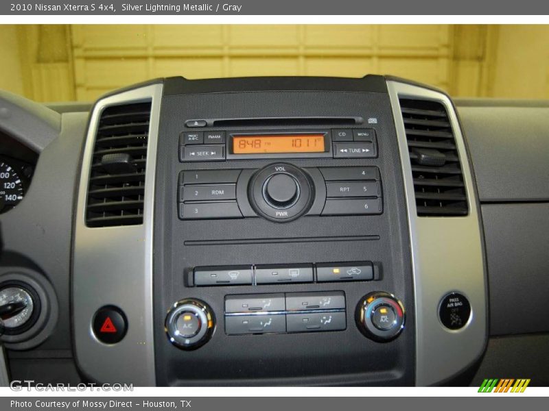 Silver Lightning Metallic / Gray 2010 Nissan Xterra S 4x4